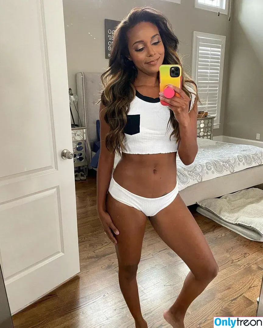 Brandi Rhodes голая photo #0234 (thebrandirhodes)