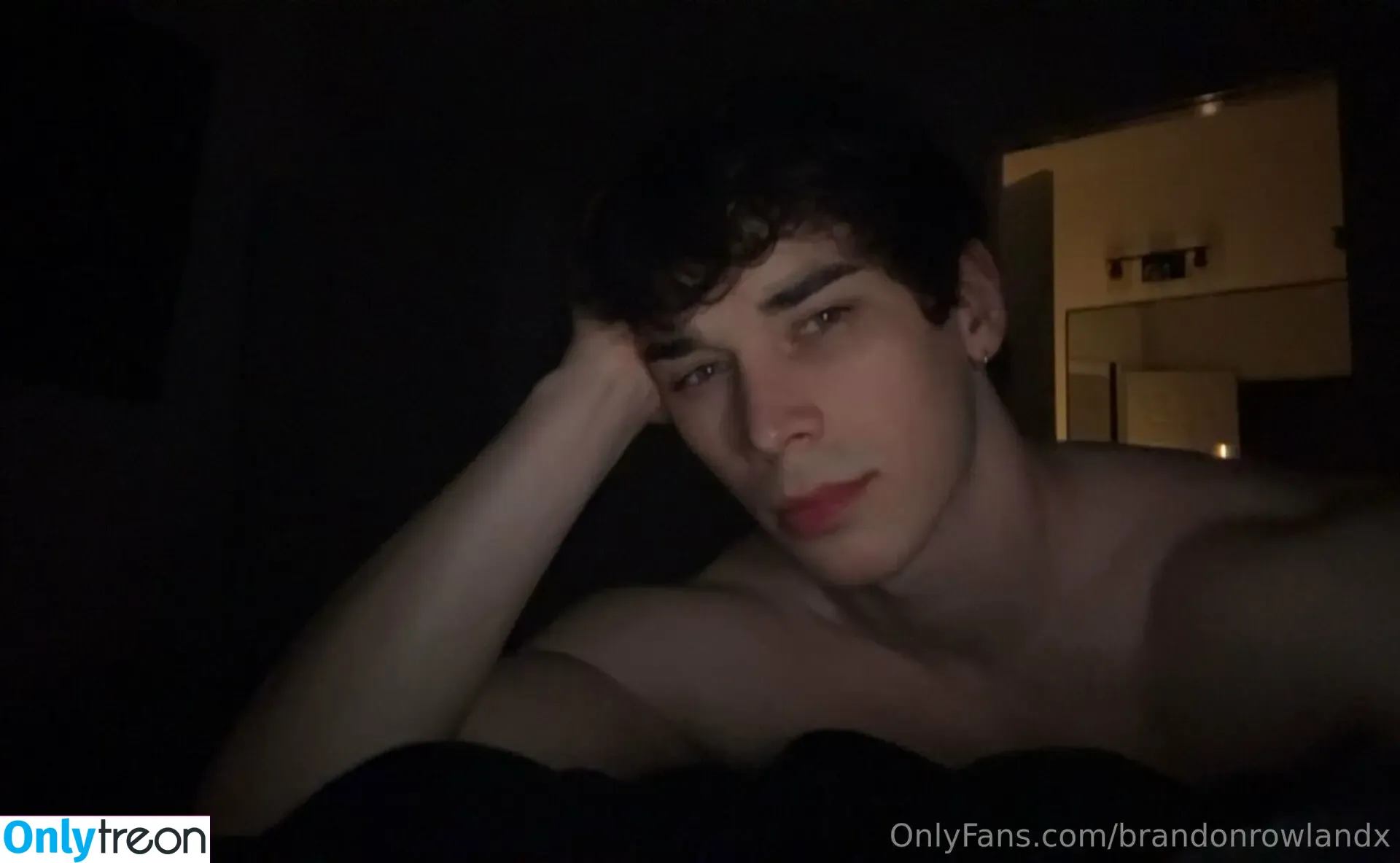 brandonrowlandx nude photo #0044 (brandonrowland)