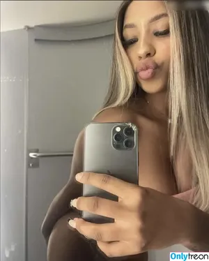 Brandyxhoney00 / la.colombiiiana nude photo #0001