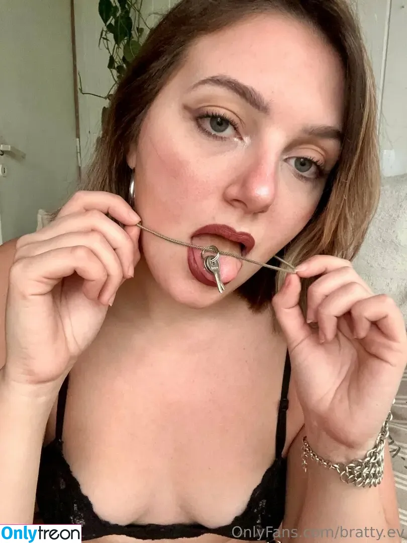 bratty.ev nude photo #0032 (brattyev)