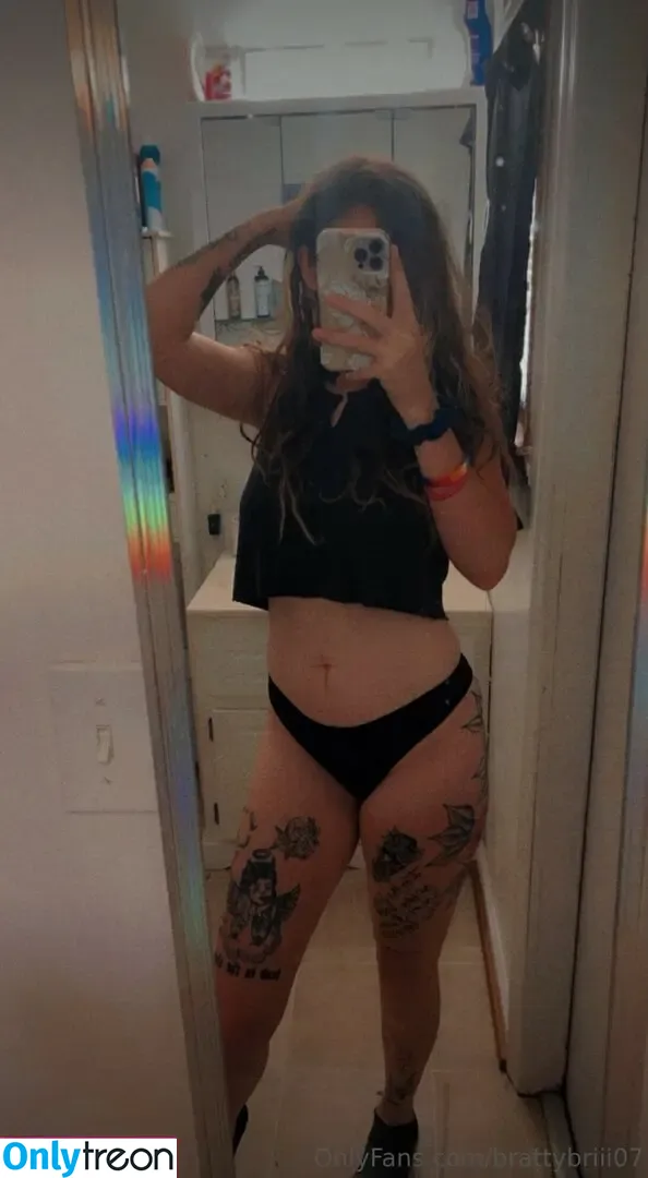 Brattybriii07 nude photo #0021 (Brattybriii07)