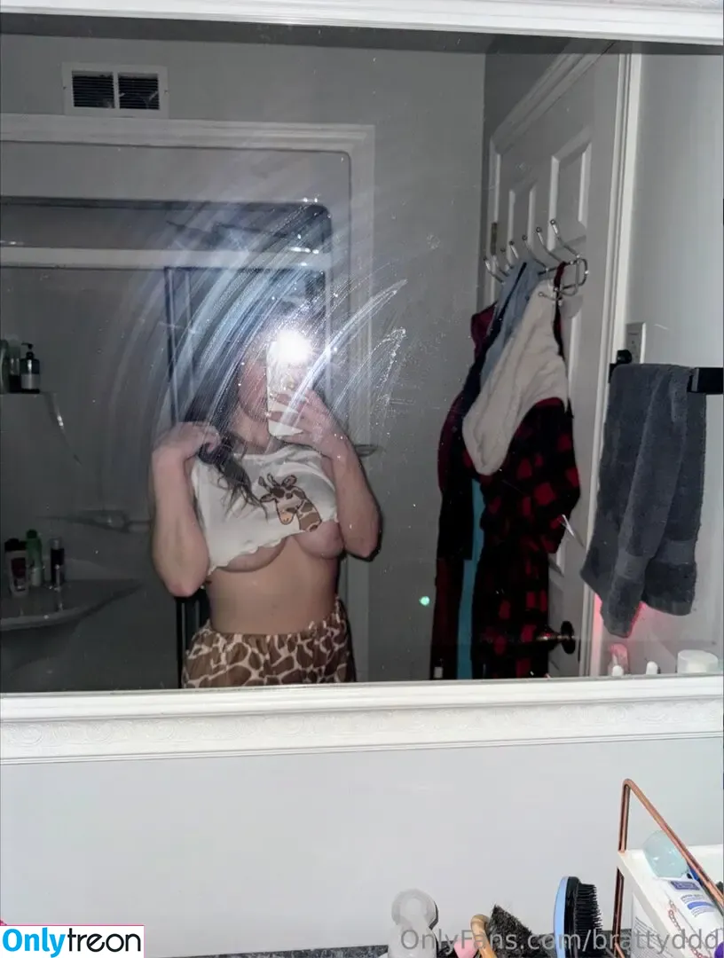 Brattyddd nude photo #0020 (brattyd)