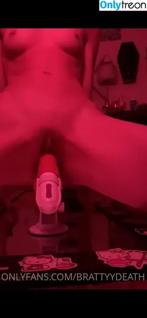 brattydeath / brattyydeath / cherry_grl / waifu.brattyydeath nude photo #0179