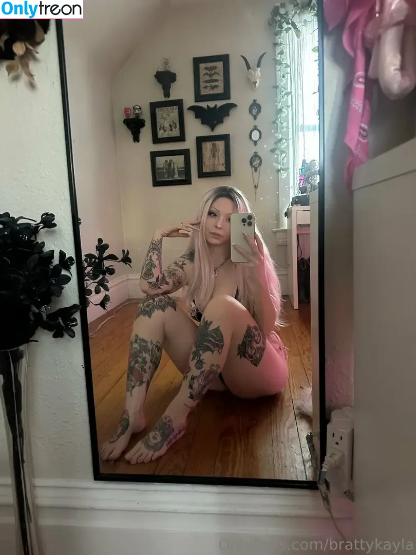 Brattykayla nude photo #0025 (brattykayla666)