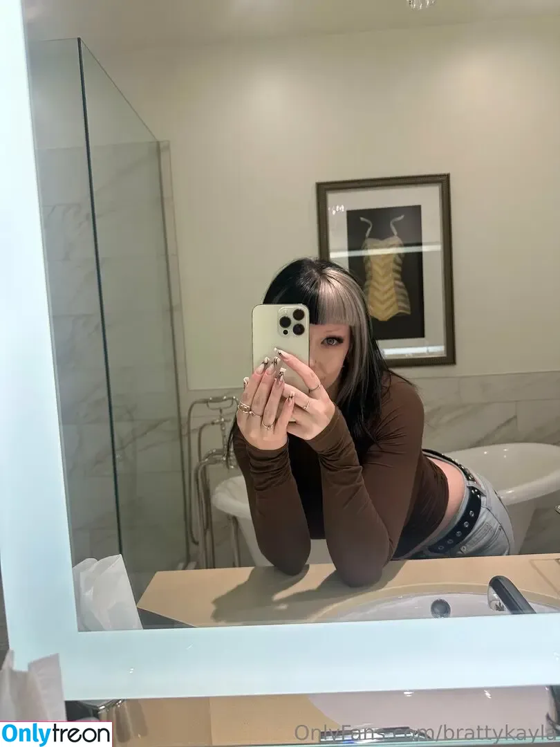 Brattykayla nude photo #0026 (brattykayla666)