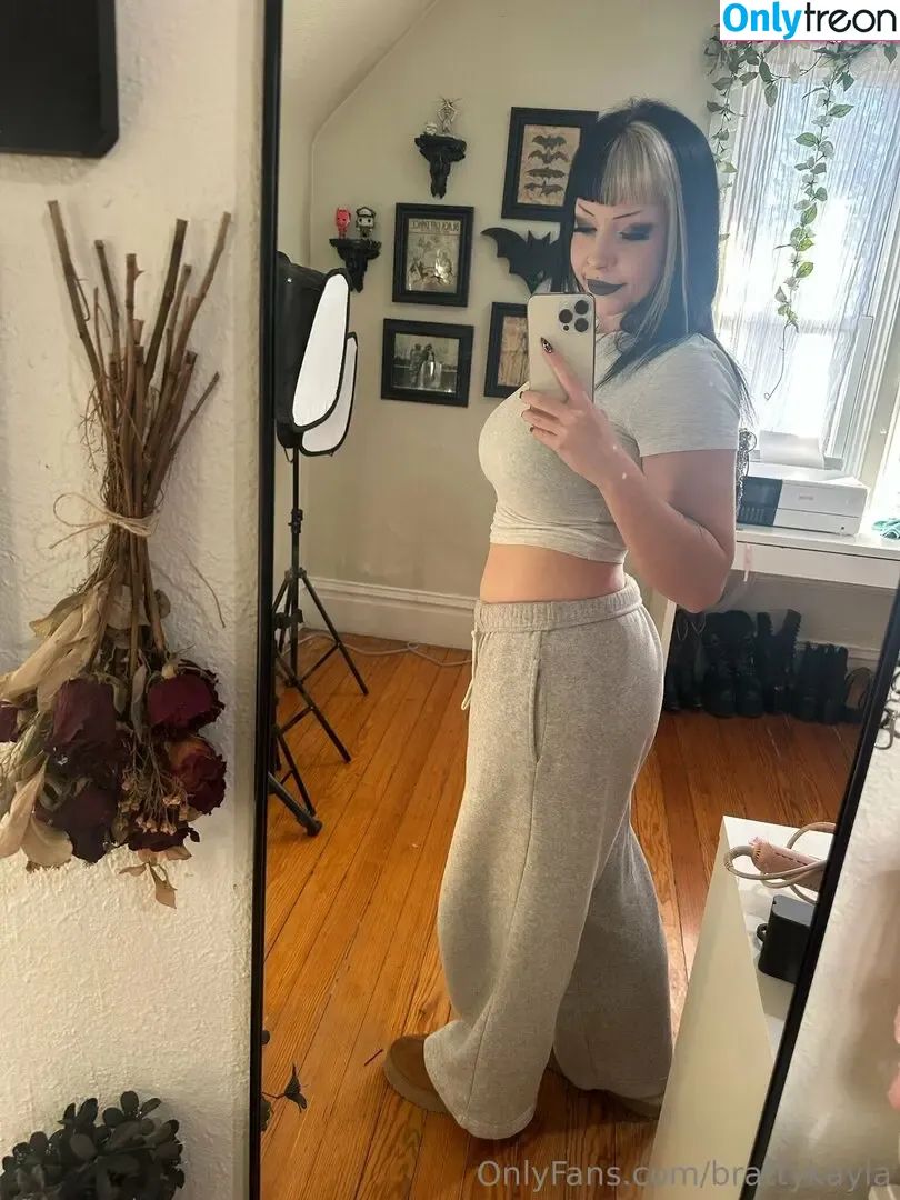 Brattykayla nude photo #0062 (brattykayla666)