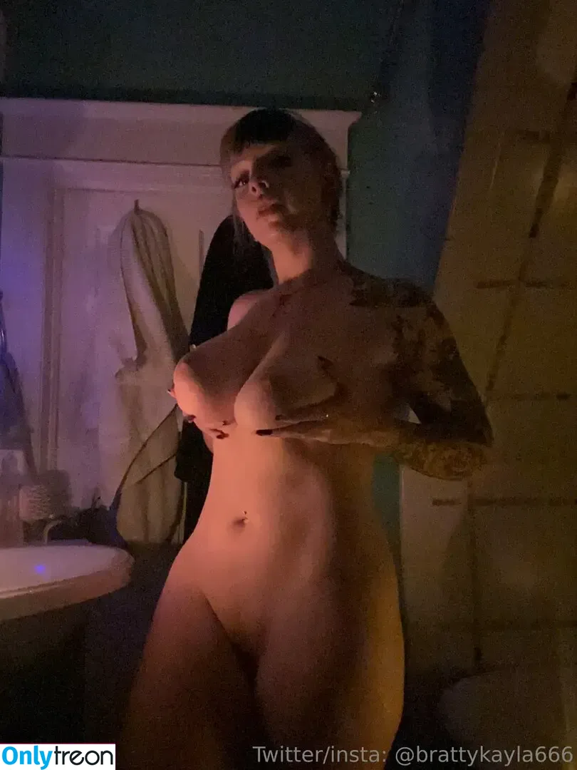 Brattykayla666 голая photo #0136 (Brattykayla666)
