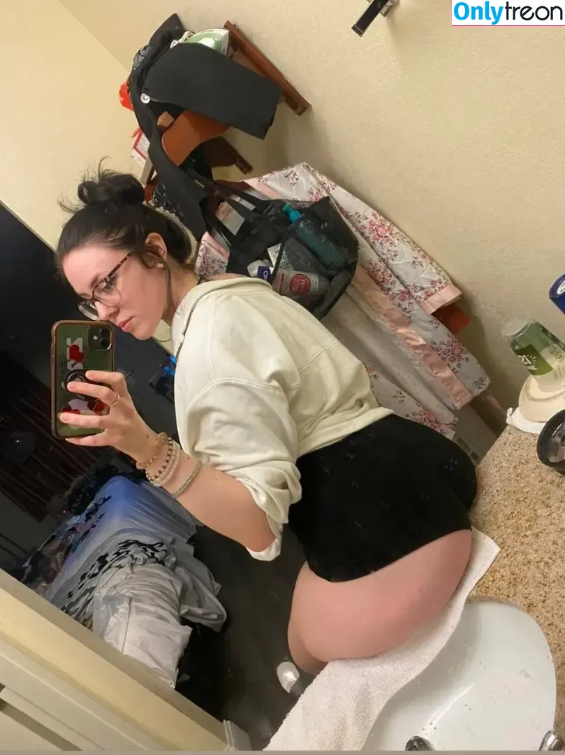 brattystoner19 nude photo #0044 (itiskodi)