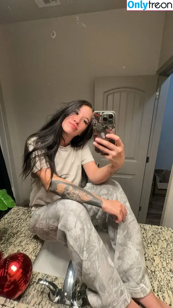 Brea Madisyn nude photo #0005 (thebimbobreezy / urbbybreezy)