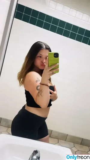 brebabbyy / breanamichellee nude photo #0064