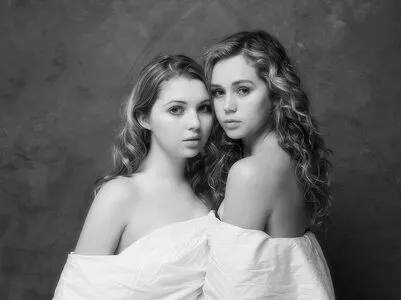 Brec Bassinger / brecbassinger фото голая #0204