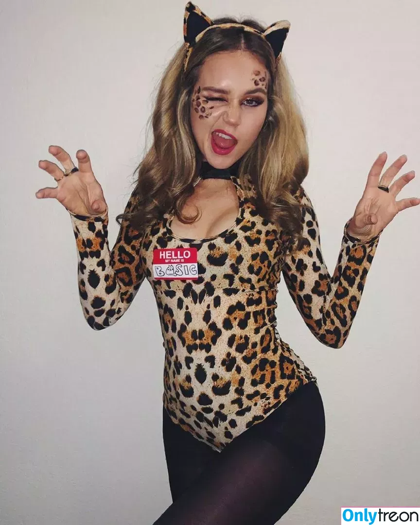Brec Bassinger голая photo #0183 (brecbassinger)