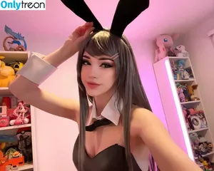 breesknees / bunnygirlbree nude photo #0001