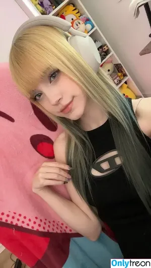 breesknees / bunnygirlbree nude photo #0012