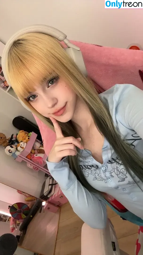 breesknees nude photo #0013 (bunnygirlbree)