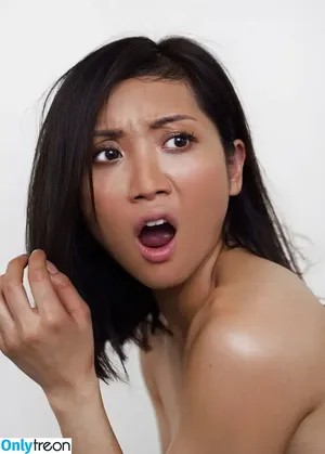 Brenda Song / BRENDASONG nude photo #0404