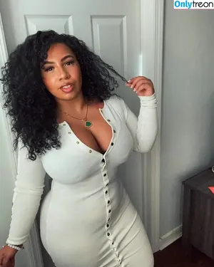 Bri Ballesteros / forevercurlybri фото голая #0013