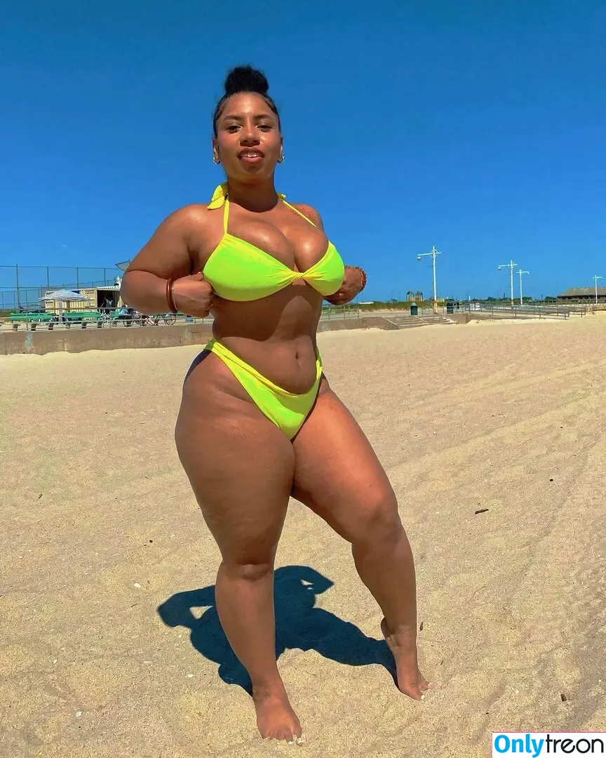 Bri Ballesteros голая photo #0002 (forevercurlybri)