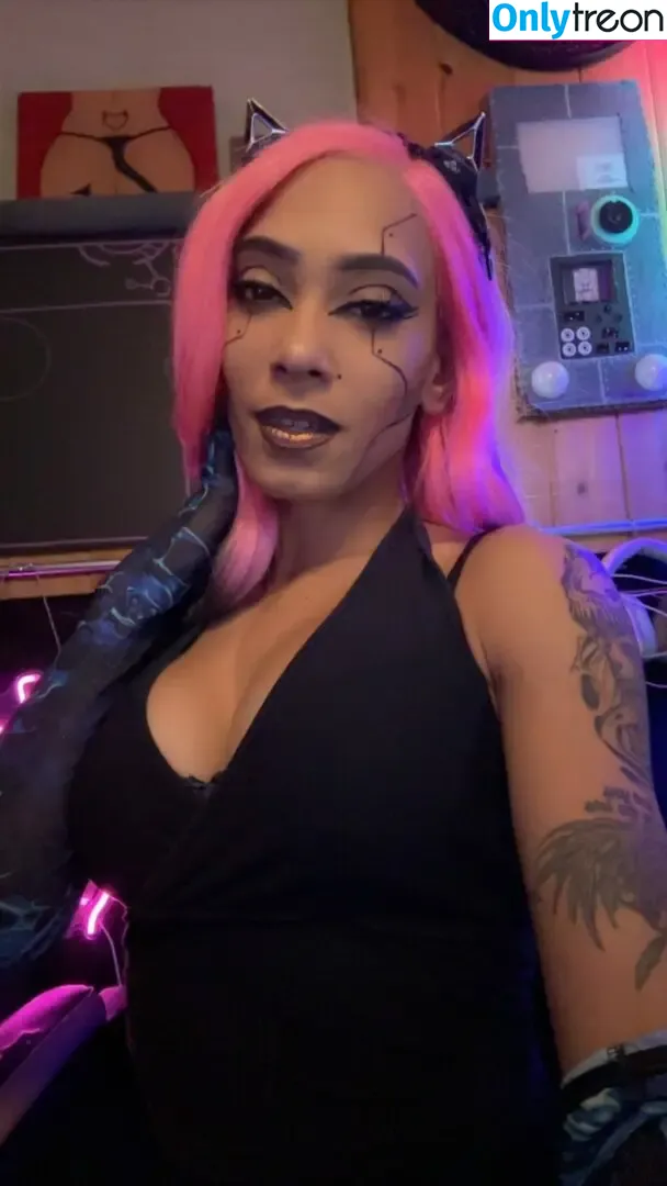 Bri-Lady_b nude photo #0011 (Brianna rae / bri_thelady)