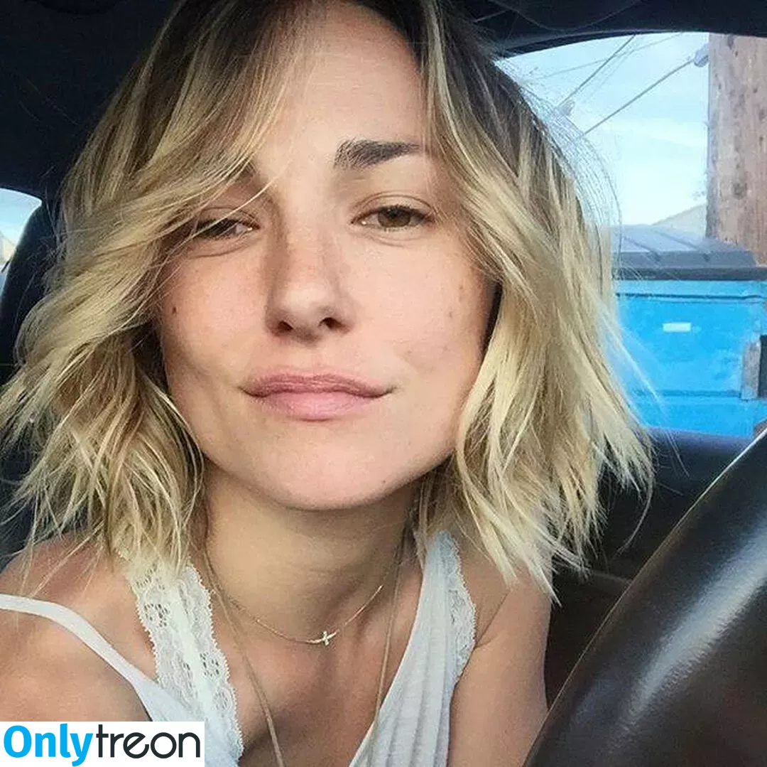 Briana Evigan голая photo #0030 (brianaevigan)