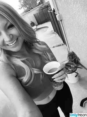 briannabrooks / bri.bro.oks nude photo #0006