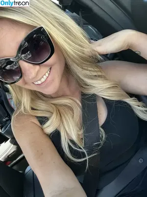 briannabrooks / bri.bro.oks nude photo #0007