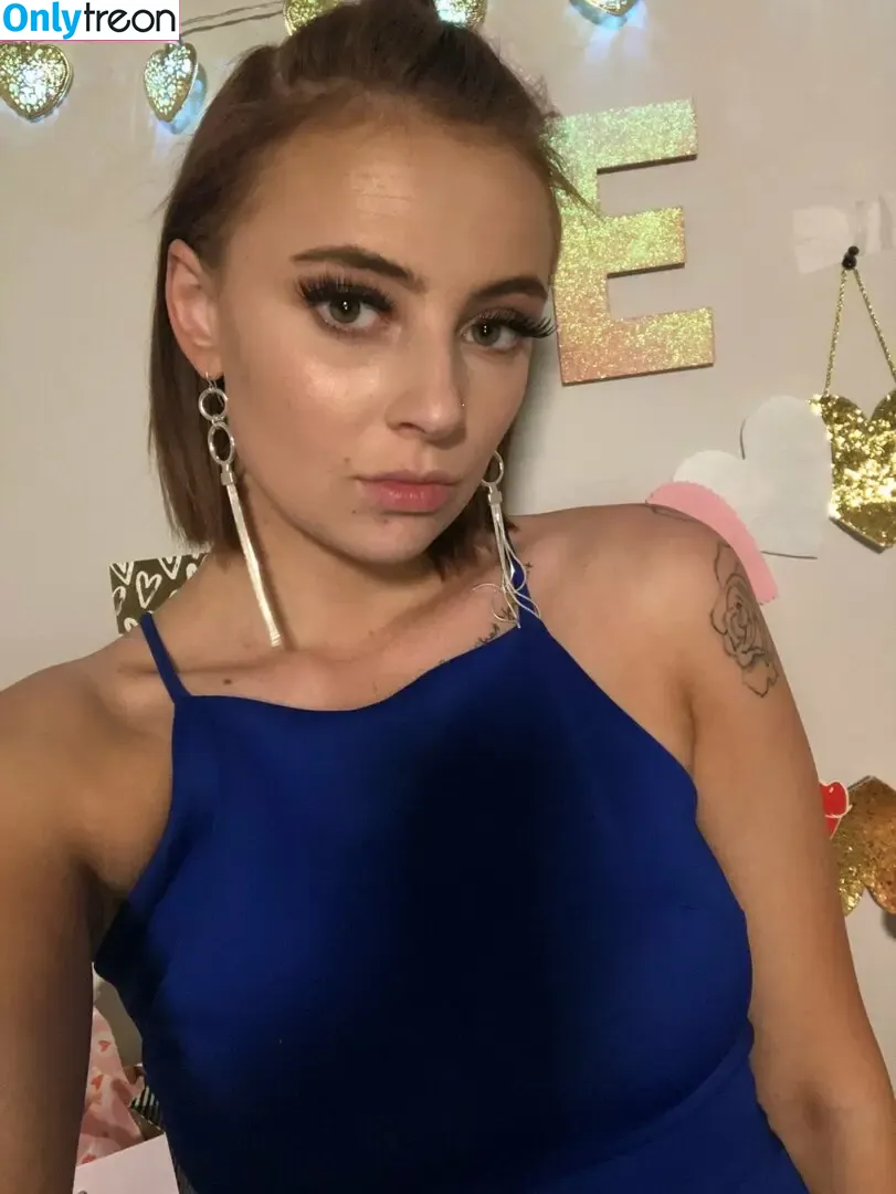 briboltvipage nude photo #0024 (bribolttv)