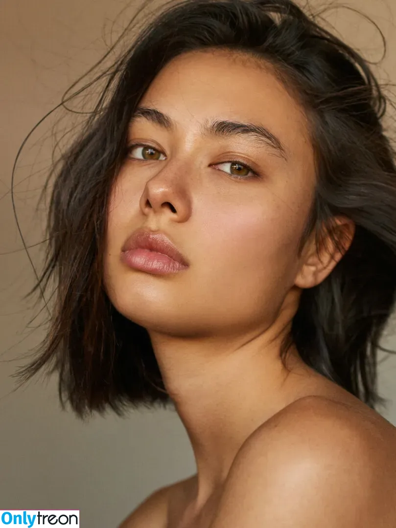 Bridget Gao Hollitt nude photo #0002 (reversegaogurl)