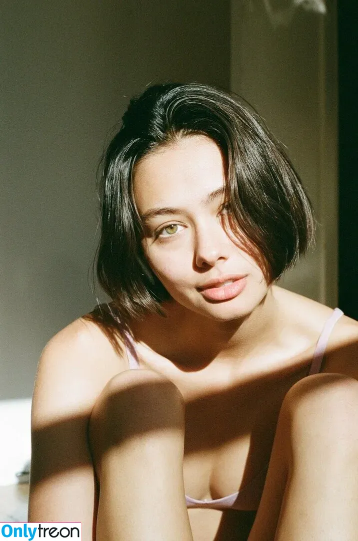 Bridget Gao Hollitt nude photo #0015 (reversegaogurl)