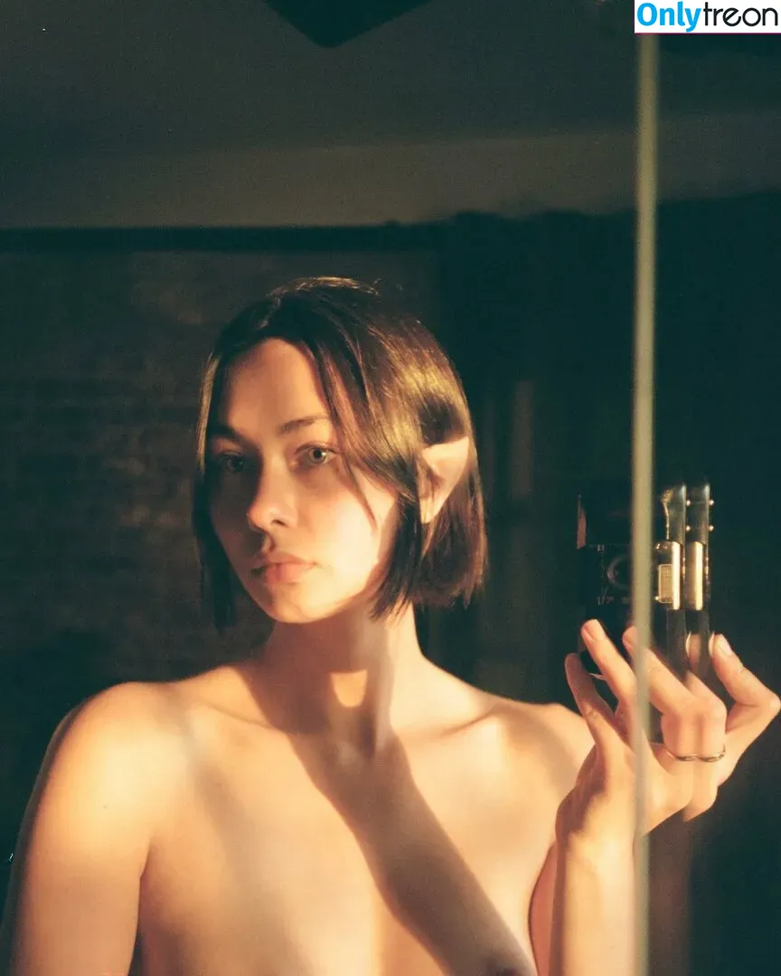 Bridget Gao Hollitt nude photo #0037 (reversegaogurl)