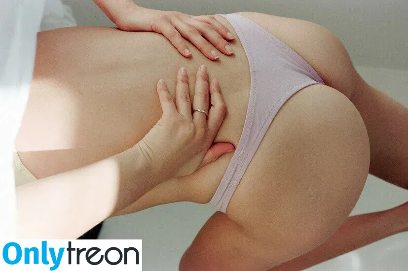 Bridget Gao Hollitt nude photo #0049 (reversegaogurl)