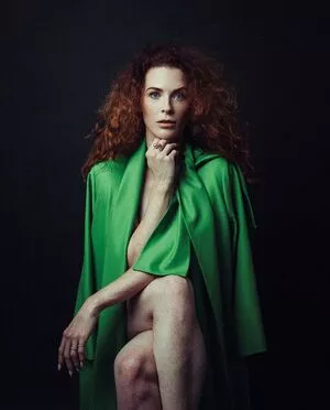 Bridget Regan / BridgetRegan nude photo #0188