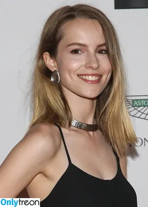 Bridgit Mendler / bridgitmendler nude photo #0031