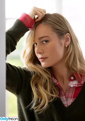 Brie Larson / brielarson nude photo #1411