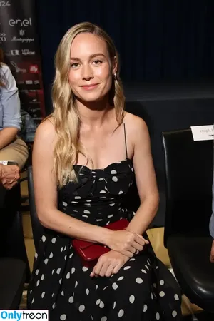 Brie Larson / brielarson nude photo #1413
