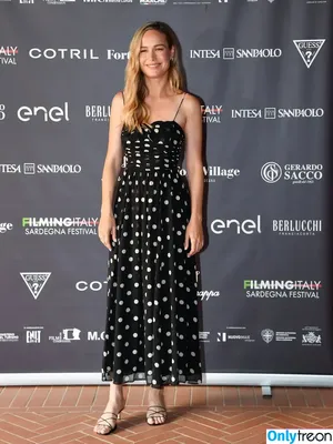 Brie Larson / brielarson nude photo #1419