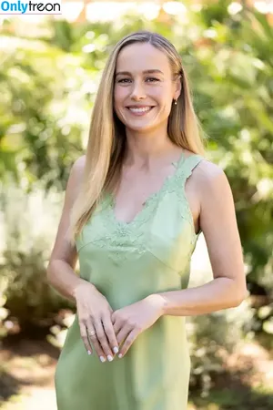 Brie Larson / brielarson nude photo #1476
