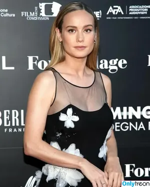 Brie Larson / brielarson nude photo #1481