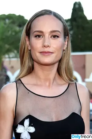 Brie Larson / brielarson nude photo #1495
