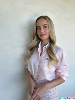 Brie Larson / brielarson nude photo #1578