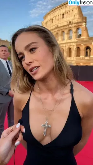 Brie Larson / brielarson nude photo #1633