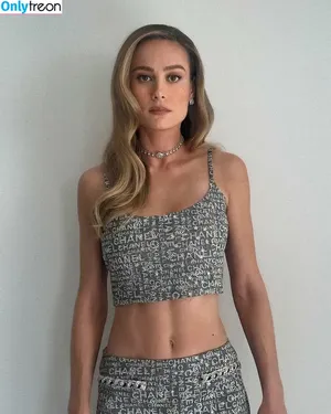 Brie Larson / brielarson nude photo #1634