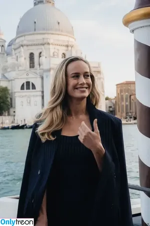 Brie Larson / brielarson nude photo #1651