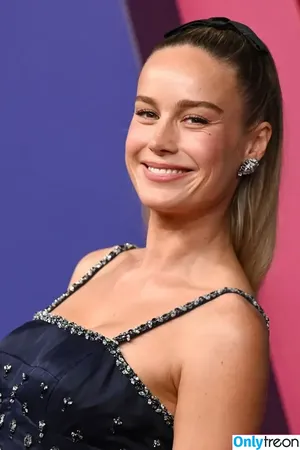Brie Larson / brielarson nude photo #1690