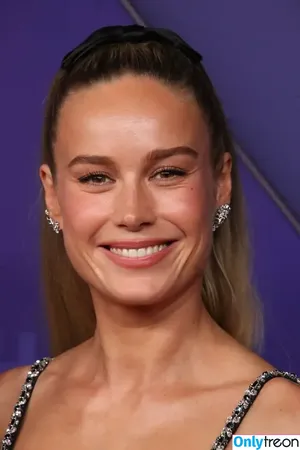 Brie Larson / brielarson nude photo #1701