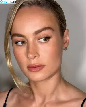 Brie Larson / brielarson nude photo #1738