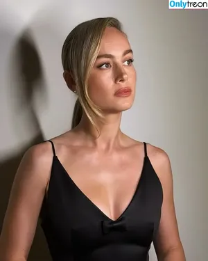 Brie Larson / brielarson nude photo #1739