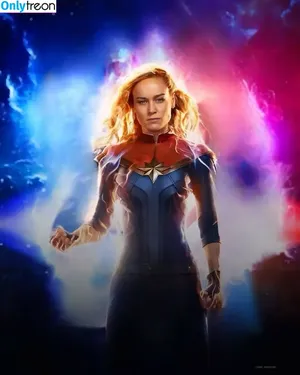 Brie Larson / brielarson nude photo #1758