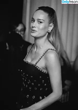 Brie Larson / brielarson nude photo #1759