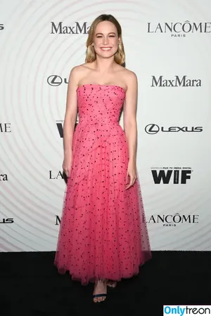 Brie Larson / brielarson nude photo #1800